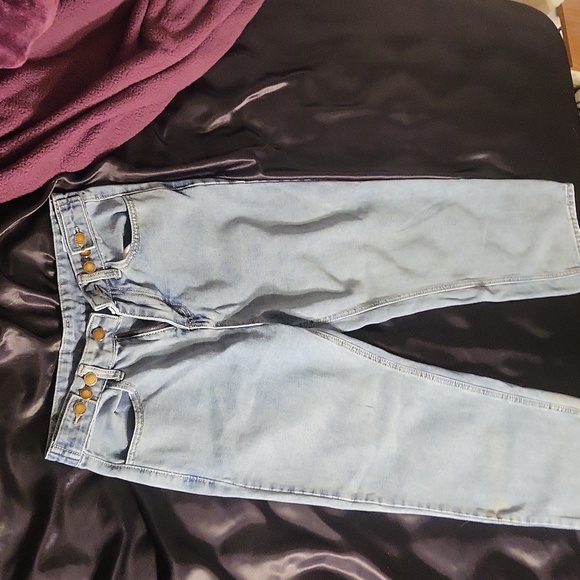 Light medium sized jeans - Picture 1 of 4